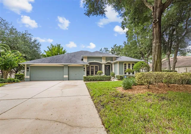 2nd image of 28 Camelot Ridge Dr, Brandon, FL 33511 | MLS# TB8537290
