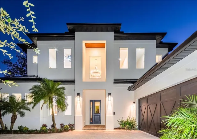 2nd image of 2420 Floyd St, Sarasota, FL 34239 | MLS# A4702530