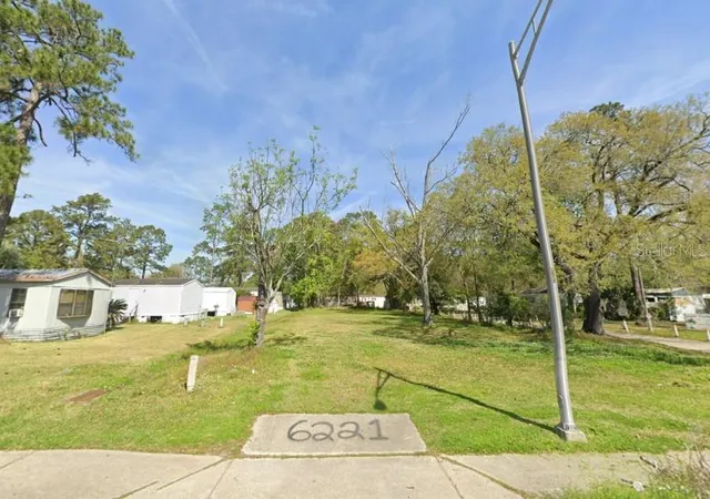 2nd image of 6221 Collins Rd, Jacksonville, FL 32244 | MLS# A4702536