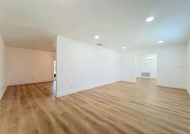 Photo 3 of Single family home for sale at 264 Van Gogh Cir, Brandon, FL 33511 | MLS# TB8537374 | Listing updated on 2026-10-06