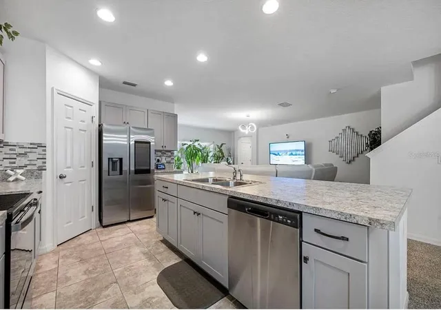 4th image of 535 Darshire Ave, Eustis, FL 32736 | MLS# O6432194