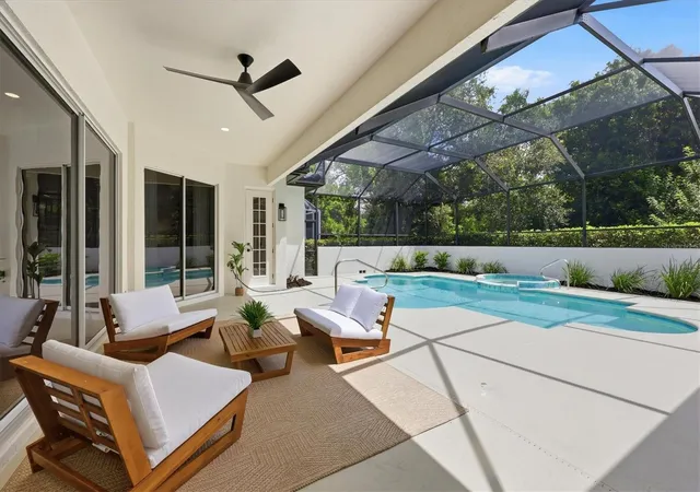 2nd image of 7825 Wilton Crescent Cir, University Park, FL 34201 | MLS# A4702546