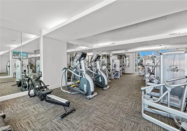 31st image of 3000 Oasis Grand Blvd #1002, Fort Myers, FL 33916 | MLS# OM730070