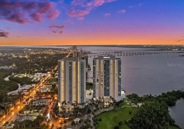 4th image of 3000 Oasis Grand Blvd #1002, Fort Myers, FL 33916 | MLS# OM730070