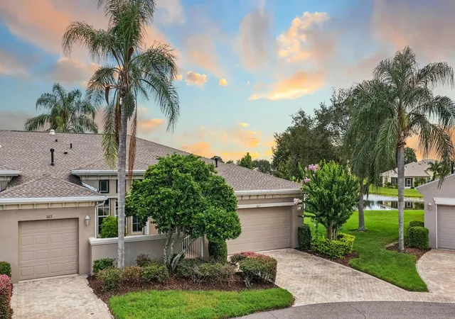 3rd image of 1015 Chelsea Grns Ct, SUN CITY CENTER, FL 33573