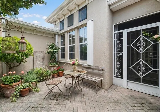 5th image of 1015 Chelsea Grns Ct, SUN CITY CENTER, FL 33573