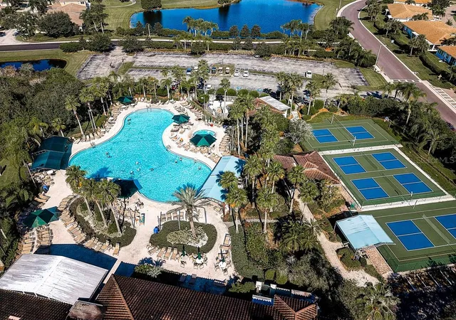 2nd image of 1015 Chelsea Grns Ct, SUN CITY CENTER, FL 33573