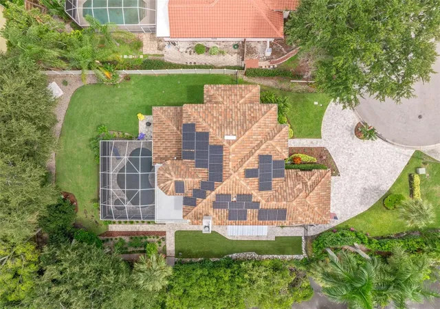 Photo 2 of Single family home for sale at 930 Southern Pine Ct Ne, Saint Petersburg, FL 33703 | MLS# TB8537424 | Listing updated on 2026-08-30