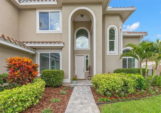 Photo 3 of Single family home for sale at 930 Southern Pine Ct NE, Saint Petersburg, FL 33703 | MLS# TB8537424 | Listing updated on 2026-08-30