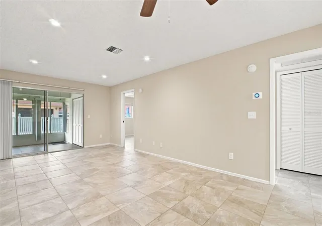 Listing Photo 4 - Condo for sale in building located at 2460 Northside Dr, St. Petersburg, FL 33761 - Unit #1202