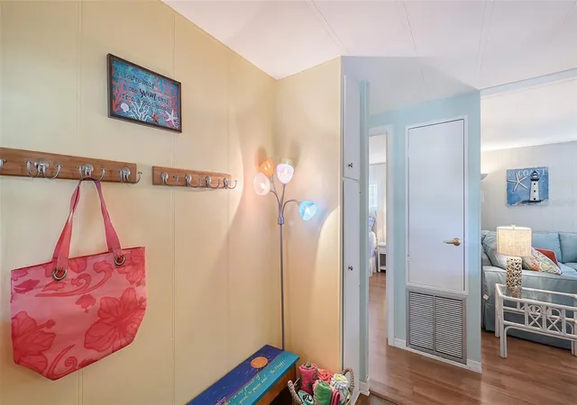 2nd image of 49 Caballo Wy, Bradenton, FL 34209 | MLS# A4702551