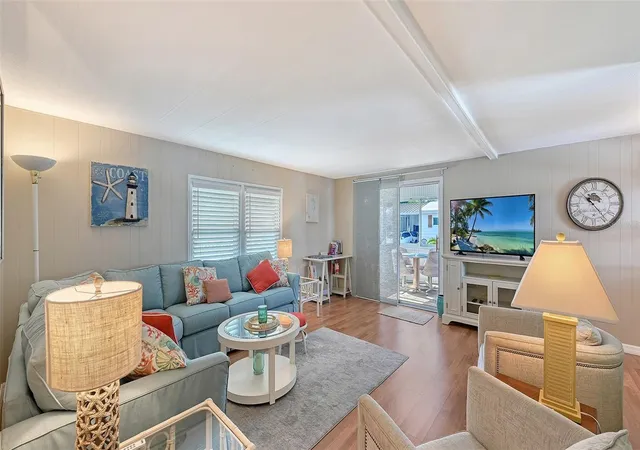 3rd image of 49 Caballo Wy, Bradenton, FL 34209 | MLS# A4702551