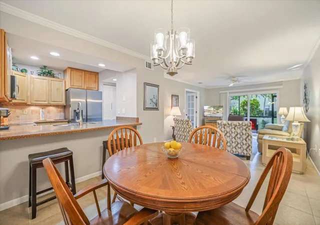 Listing Photo 3 - Condo for sale in building located at 752 White Pine Tree Rd, VENICE, FL 34285 - Unit #102