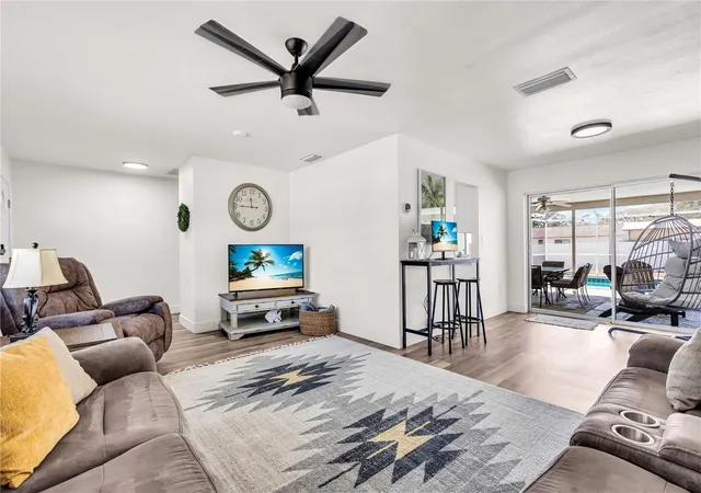 5th image of 4610 Ardale St, Sarasota, FL 34232 | MLS# A4702555