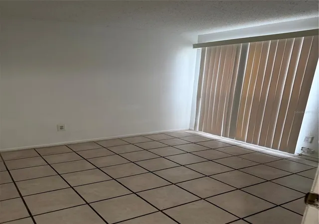 Photo 2 of Single family home for sale at 8237 Ravencroft Dr, Tampa, FL 33615 | MLS# TB8537446 | Listing updated on 2026-09-23