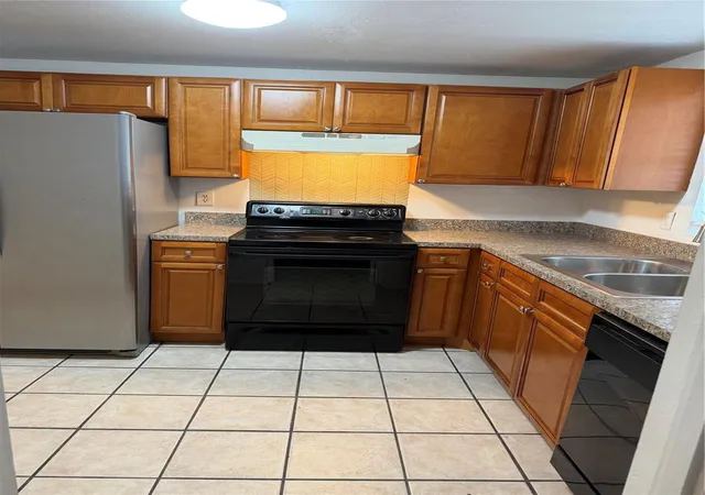 Photo 3 of Single family home for sale at 8237 Ravencroft Dr, Tampa, FL 33615 | MLS# TB8537446 | Listing updated on 2026-09-23