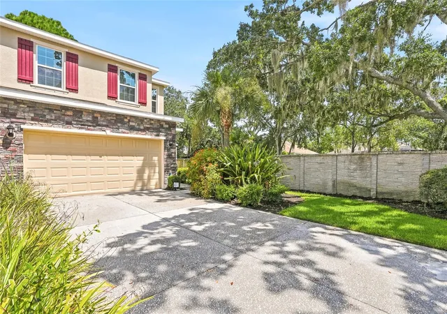 Photo 2 of Townhouse for sale at 13105 Canopy Crk Dr, Tampa, FL 33625 | MLS# TB8537449 | Listing updated on 2026-08-29