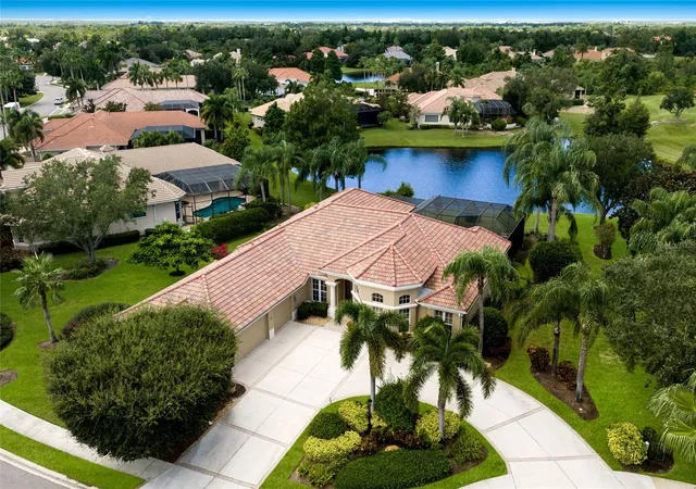 Photo 3 of Single family home for sale at 7219 Ashland Glen, Lakewood Ranch, FL 34202 | MLS# A4702562 | Listing updated on 2026-10-09