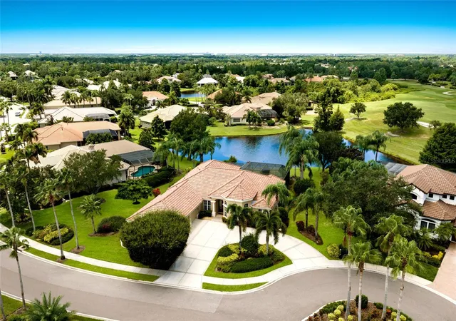 Photo 3 of Single family home for sale at 7219 Ashland Glen, Lakewood Ranch, FL 34202 | MLS# A4702562 | Listing updated on 2026-10-09