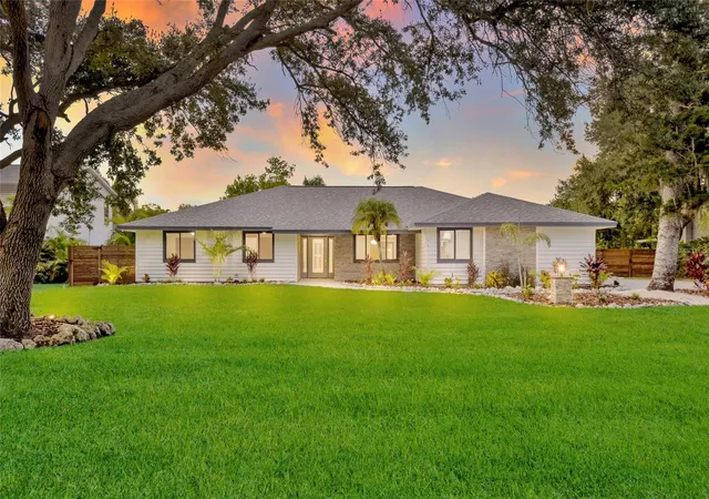 1st image of 1411 70th St Nw, Bradenton, FL 34209 | MLS# A4702564