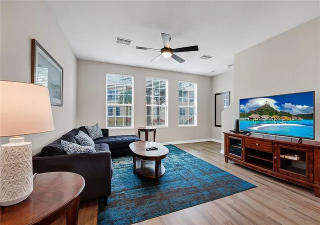 4th image of 5064 Tideview Cir #82, Orlando, FL 32819 | MLS# S5155348