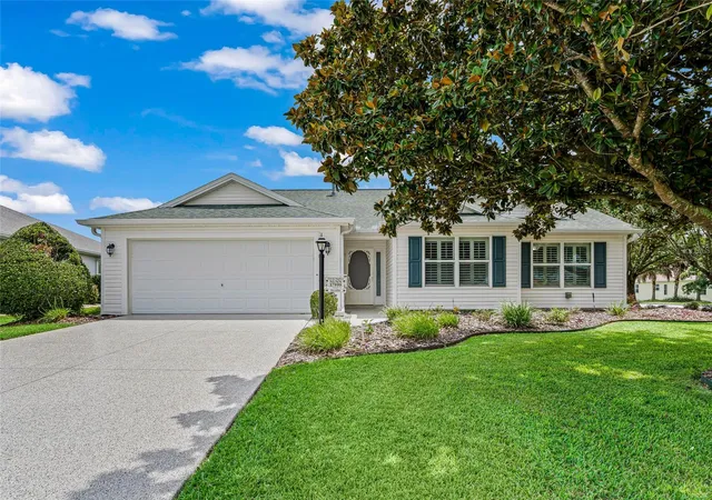 1st image of 17899 Se 87th Bourne Ave, Lady Lake, FL 32162 | MLS# G5116283