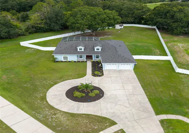 Photo 4 of Single family home for sale at 1318 Little Alafia Dr, Plant City, FL 33567 | MLS# TB8537491 | Listing updated on 2026-08-20