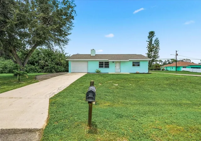 3rd image of 13632 Drysdale Ave, Port Charlotte, FL 33981 | MLS# C7529439
