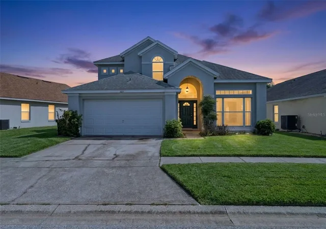 2nd image of 523 Rochester Loop, Davenport, FL 33897 | MLS# O6432323