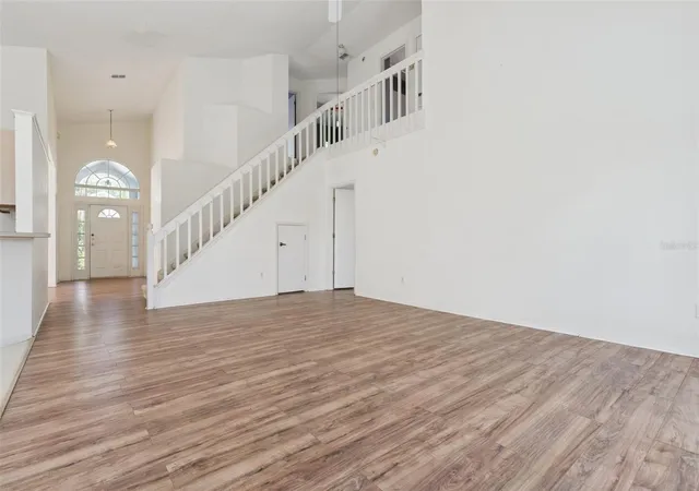 5th image of 523 Rochester Loop, Davenport, FL 33897 | MLS# O6432323