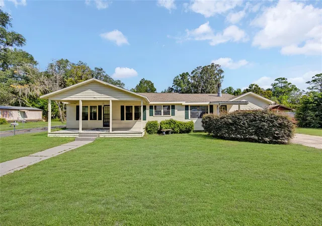 Photo 1 of Sale Pending at 207 Senter Ave Nw, Branford, FL 32008 | MLS# GC542626 | Listing updated on 2026-09-02