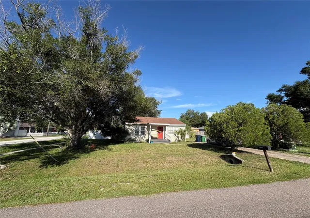 2nd image of 6302 S Adelia Ave, Tampa, FL 33616 | MLS# A4702593