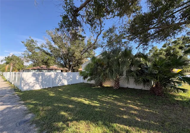 33rd image of 6302 S Adelia Ave, Tampa, FL 33616 | MLS# A4702593