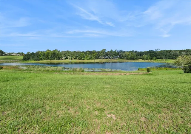 26th image of 77 Fairway Cir #101, Umatilla, FL 32784 | MLS# G5116289