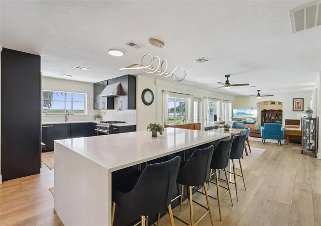3rd image of 921 Powhatan Dr, Sanford, FL 32771 | MLS# O6432336