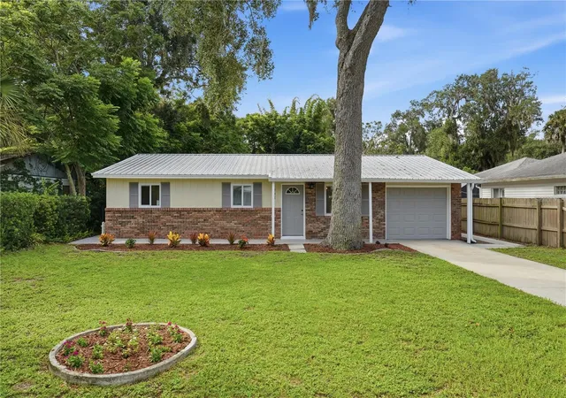 2nd image of 205 Ponce St, New Smyrna Beach, FL 32168 | MLS# V4950648