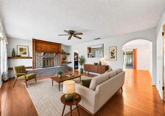 2nd image of 308 Dubs Dr, Daytona Beach, FL 32117 | MLS# O6432361