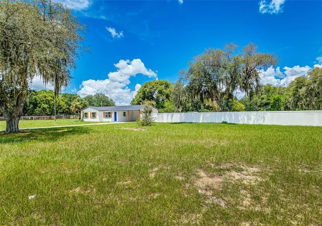 Photo 3 of Single family home for sale at 4994 E Hinson Ave, Haines City, FL 33844 | MLS# O6432374 | Listing updated on 2026-09-25