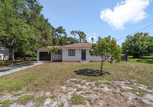 2nd image of 839 42nd St, Sarasota, FL 34234 | MLS# A4702617