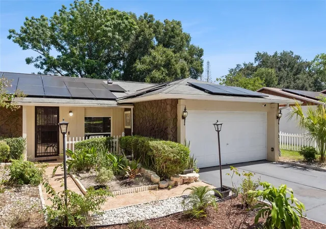 3rd image of 5851 Hutton Dr, Orlando, FL 32808 | MLS# O6432415