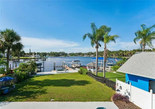 3rd image of 5531 Manatee Point Dr, New Port Richey, FL 34652 | MLS# W7888443