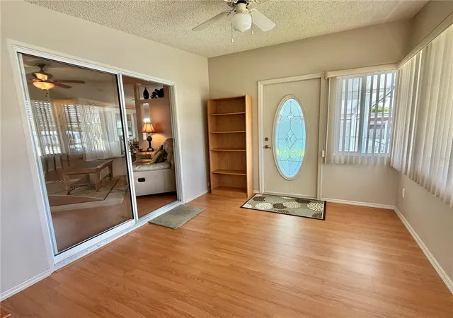 2nd image of 303 Hawthorne Blvd, Leesburg, FL 34748 | MLS# G5116296