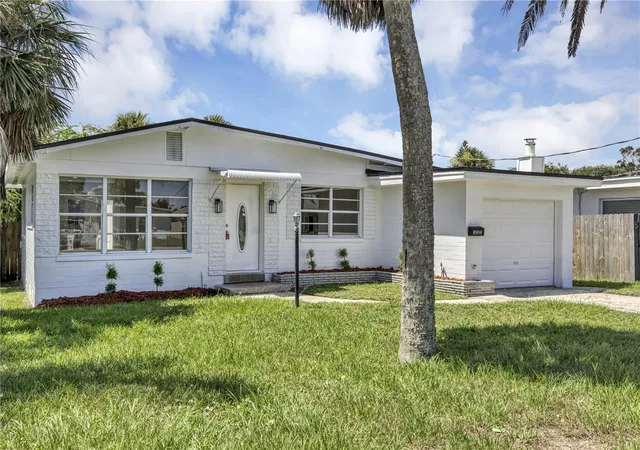 1st image of 332 Williams Ave, Daytona Beach, FL 32118 | MLS# O6432441