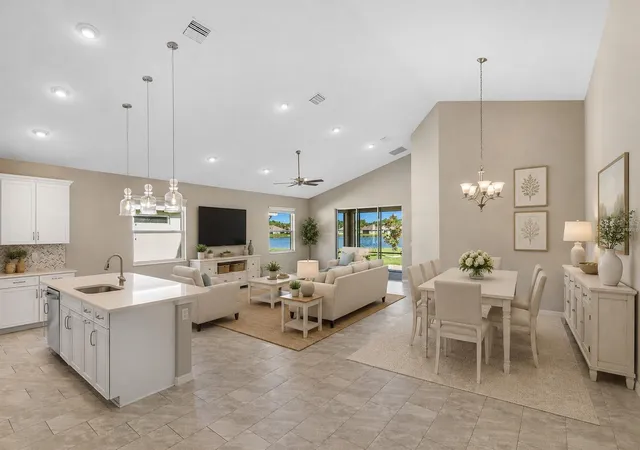 4th image of 4 Tideway Trl, Palm Coast, FL 32137 | MLS# FC320582