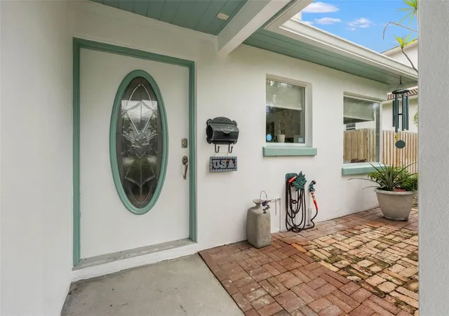 3rd image of 105 Adalia Ave, Tampa, FL 33606 | MLS# TB8537639