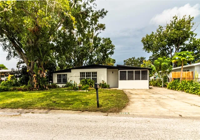 Photo 1 of Single family home for sale at 5116 Eldorado Dr, Tampa, FL 33615 | MLS# TB8537653 | Listing updated on 2026-08-25