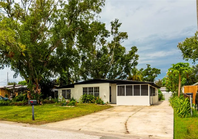 Photo 2 of Single family home for sale at 5116 Eldorado Dr, Tampa, FL 33615 | MLS# TB8537653 | Listing updated on 2026-08-25