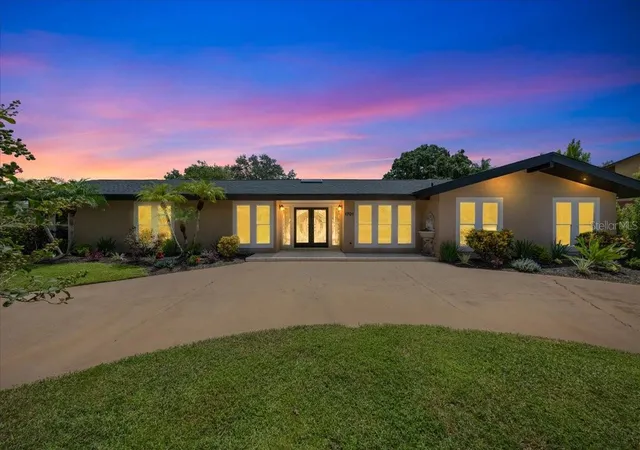 Photo 3 of Single family home for sale at 1701 Allens Crk Dr, Clearwater, FL 33764 | MLS# TB8537676 | Listing updated on 2026-10-14