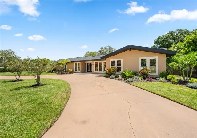 99th image of 1701 Allens Creek Dr, Clearwater, FL 33764 | MLS# TB8537676