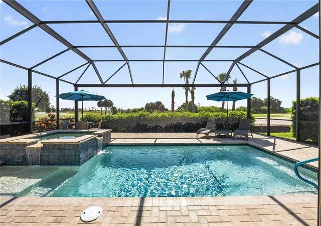 Photo 4 of Single family home for sale at 24232 Gallberry Dr, Venice, FL 34293 | MLS# D6148361 | Listing updated on 2026-09-03